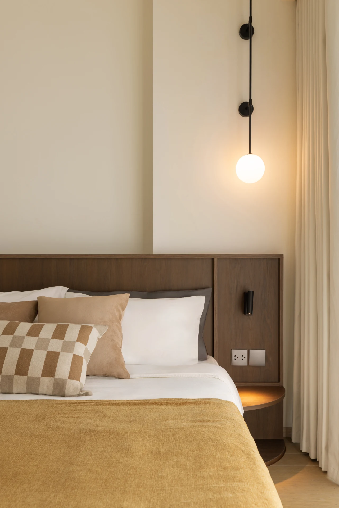 The Strand Thonglor — Timeless Residence
