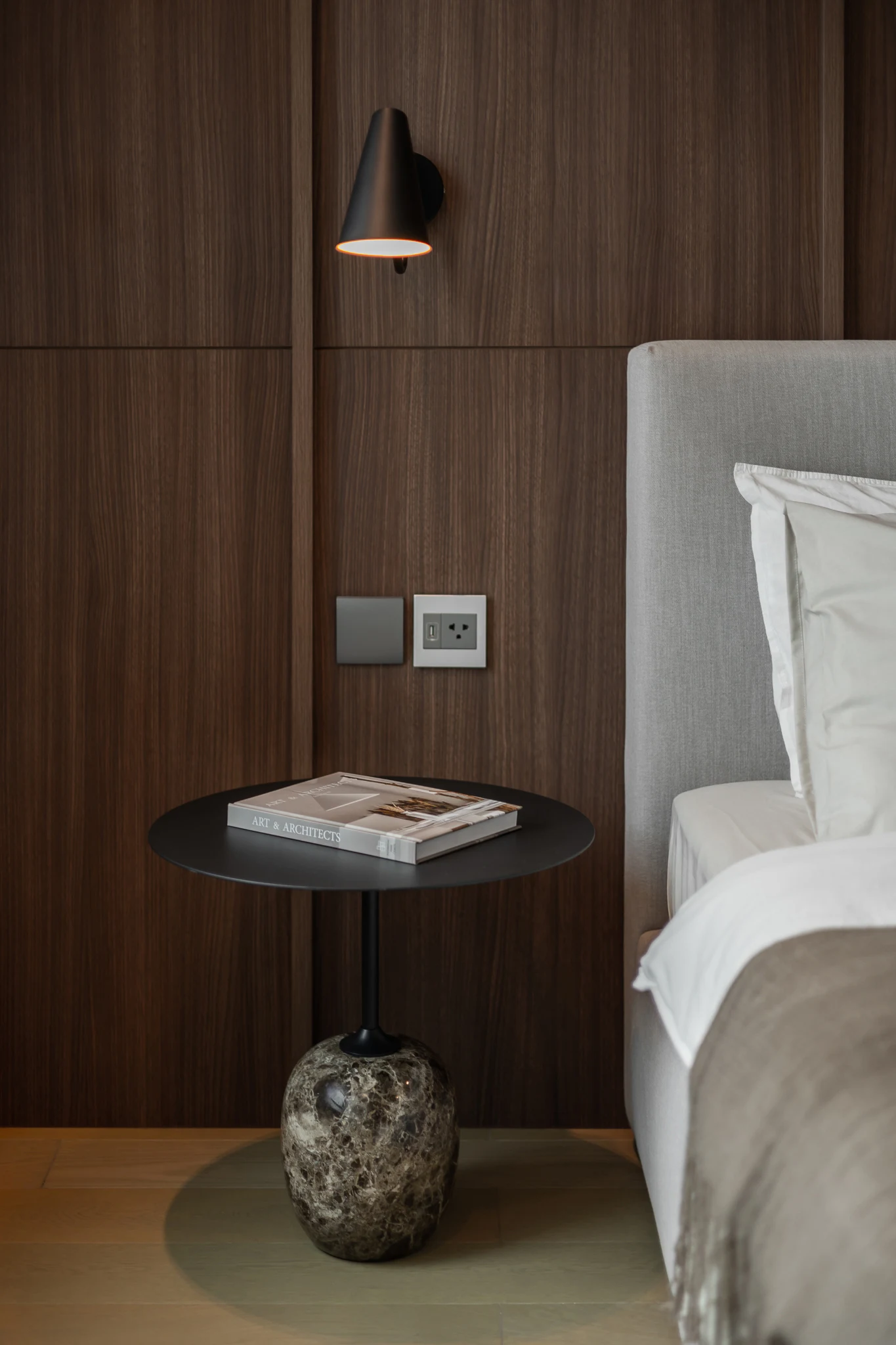 The Strand Thonglor — Serene Residence